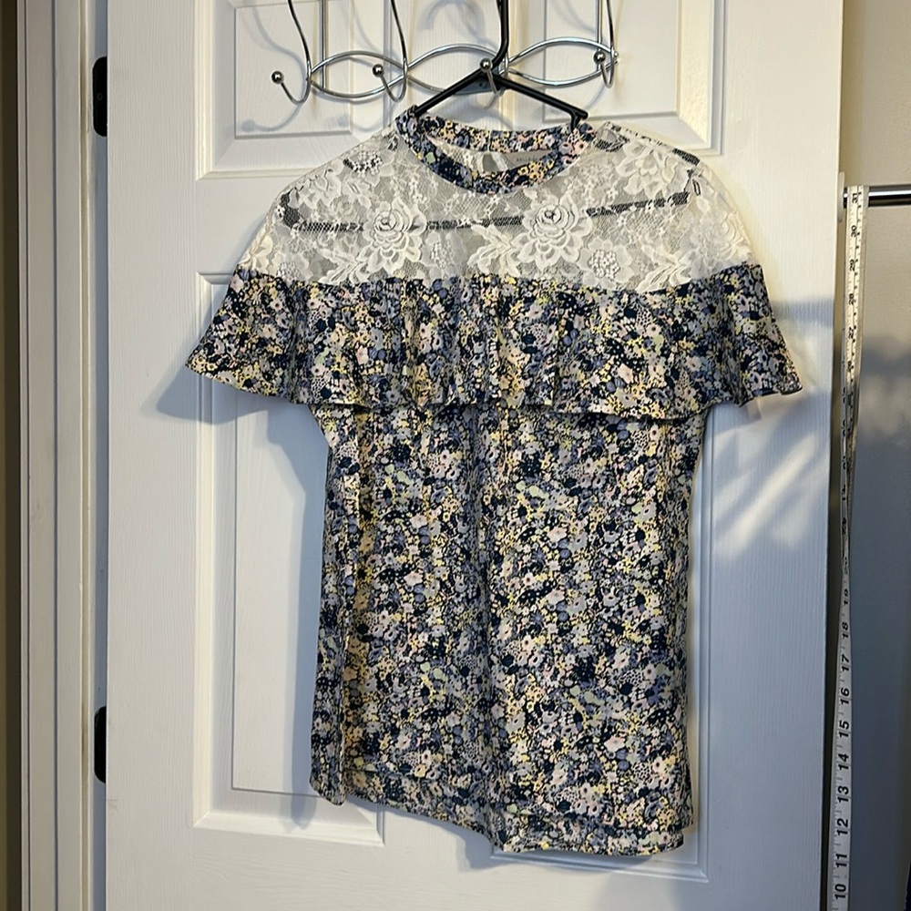 Belle Sky tank Blouse Floral Size Medium